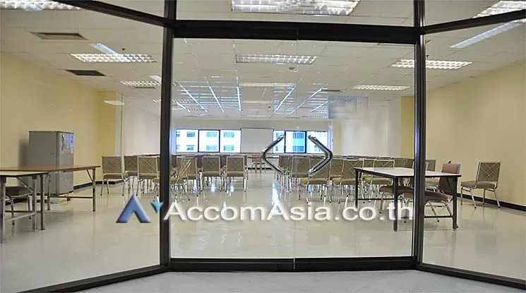 unit Studio  Office space For Rent in Sukhumvit, Bangkok  near BTS Asok - MRT Sukhumvit (AA13692)